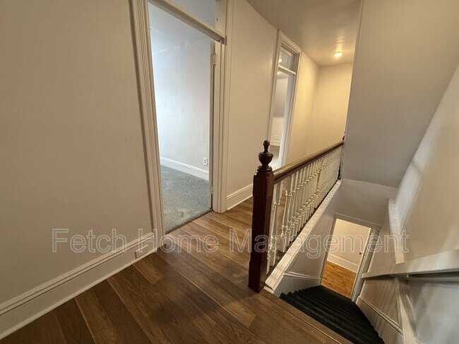 Building Photo - 125 E State St