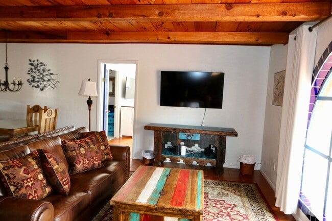 Building Photo - Garcia House: Fully Furnished, Wonderful Hot Tub, Spacious Fenced Outdoor Area, Pet-Friendly too!