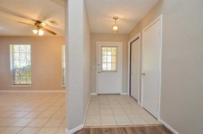 Building Photo - 2726 Great Lakes Ave