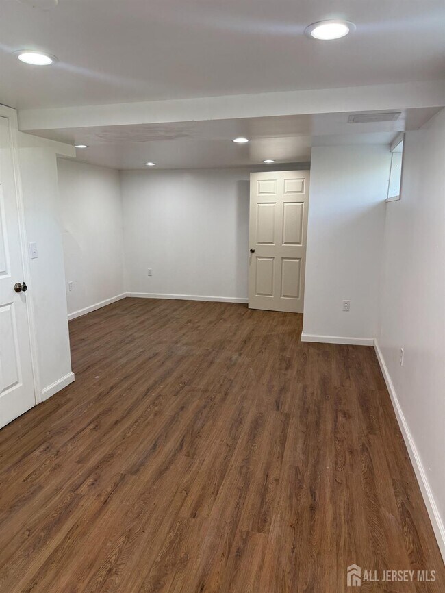 Building Photo - 80 Gates Rd