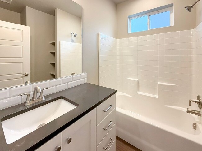 Building Photo - Brand New 3BR Home in Nampa – Pet-Friendly, Near Parks & Dining