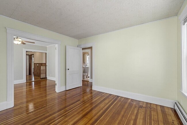 Building Photo - 59 Clarendon Ave