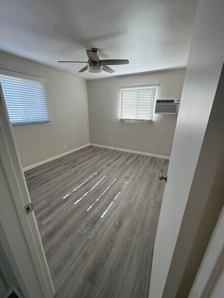 2nd bedroom - 844 N Vine Ave