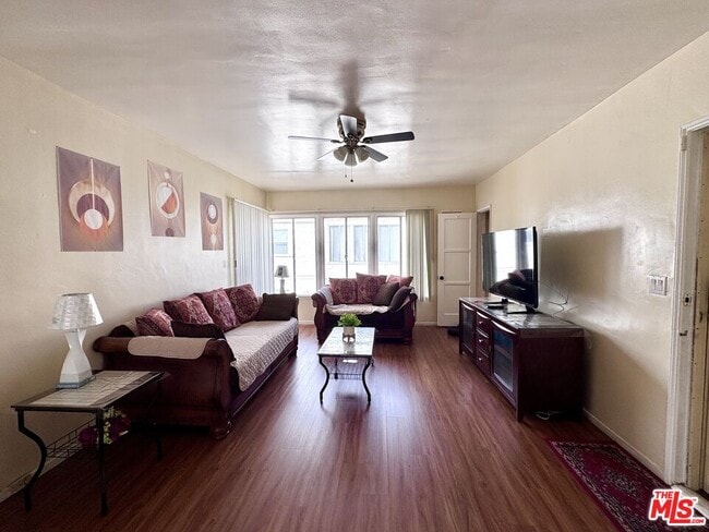 Primary Photo - 8211 Crenshaw Dr