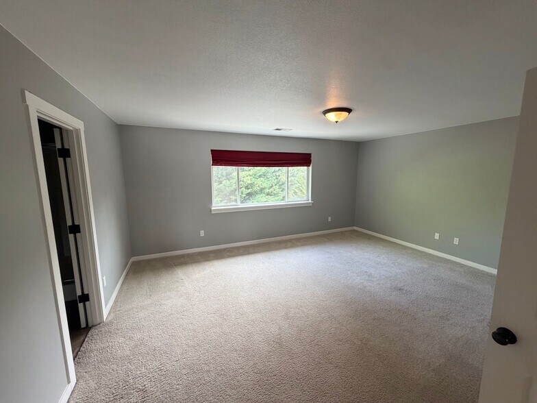 Building Photo - 14660 SW Mulberry Dr