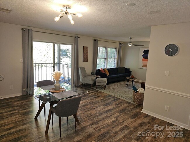 Building Photo - 849 Nottingham Dr