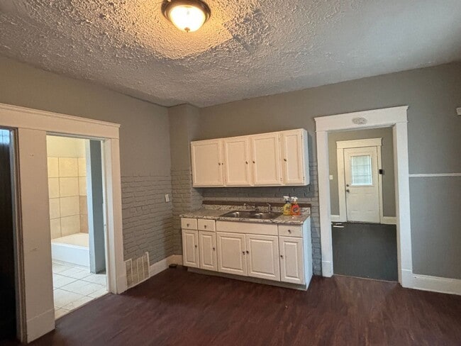 Building Photo - Section 8 Accepted!