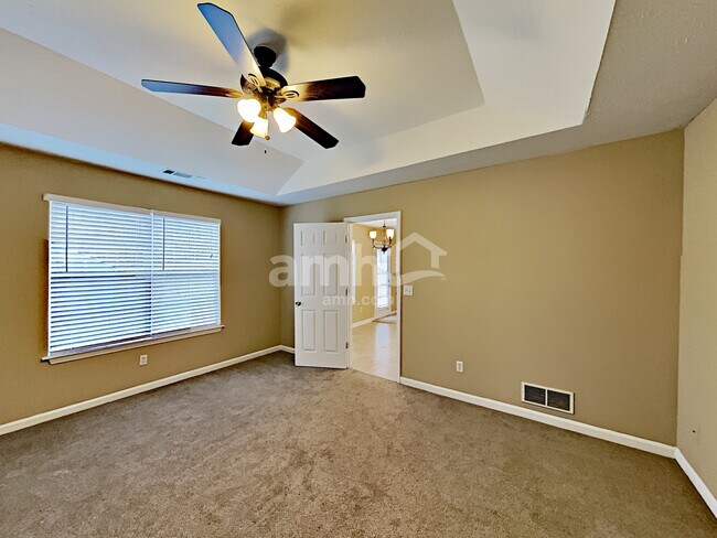 Building Photo - 4101 S Fork Dr