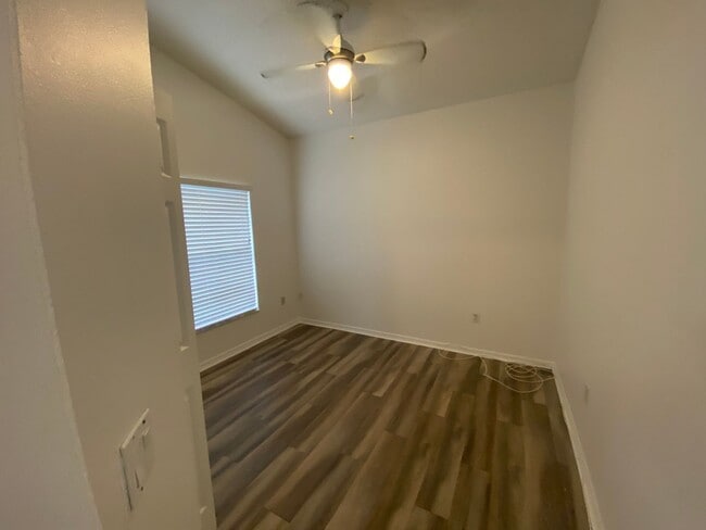 Building Photo - House for rent