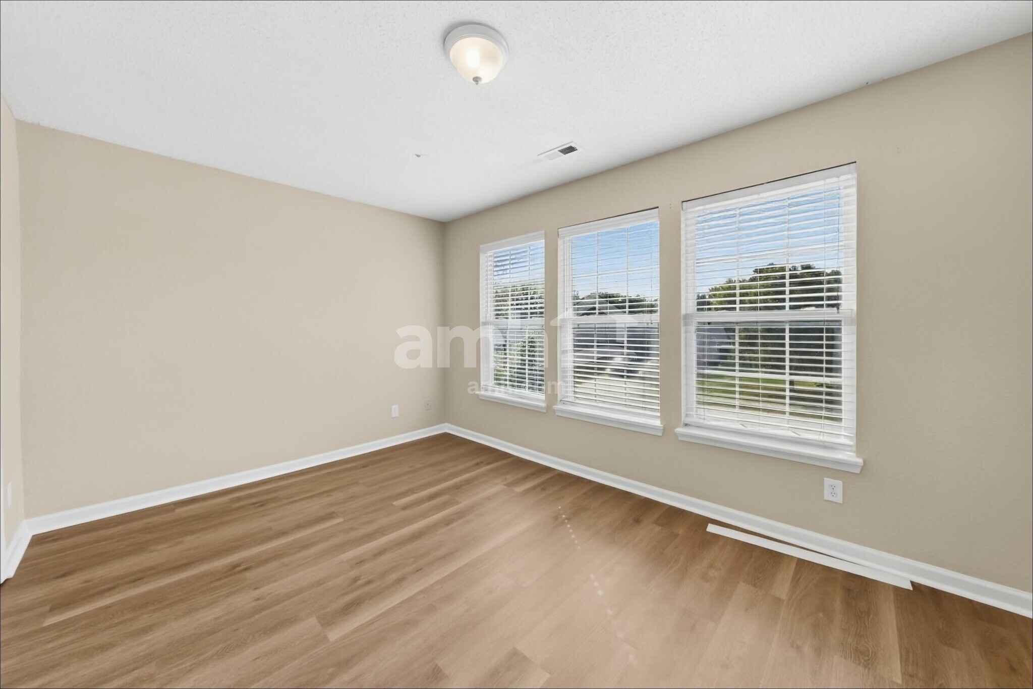 Building Photo - 9718 Treyburn Green Way