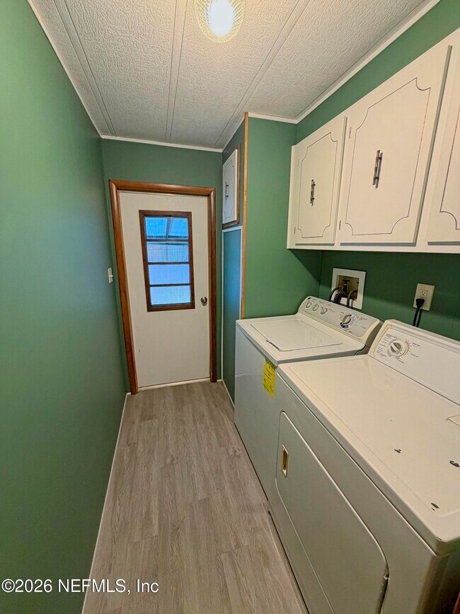 Building Photo - 7633 Plumwood Dr