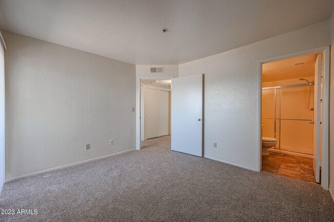 Building Photo - 12123 W Bell Rd