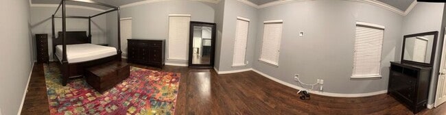 Building Photo - 1004 Colonial Dr