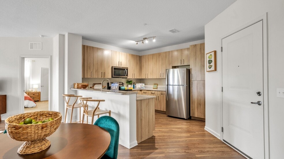 Primary Photo - 400 North