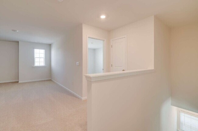 Building Photo - Spacious 4-Bed Gem with 2.5 Baths in Fuqua...