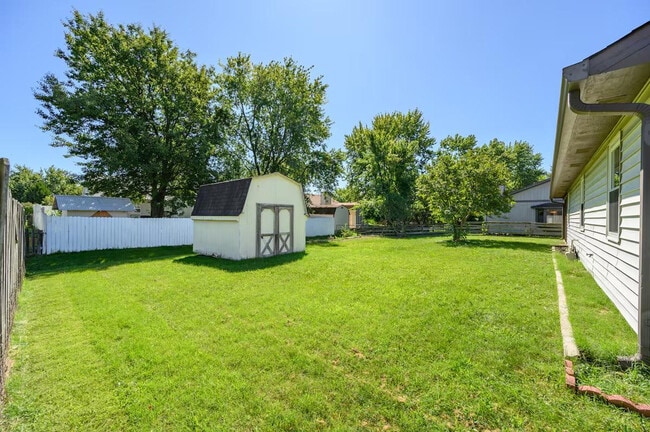 Building Photo - 8209 Parsley Ln