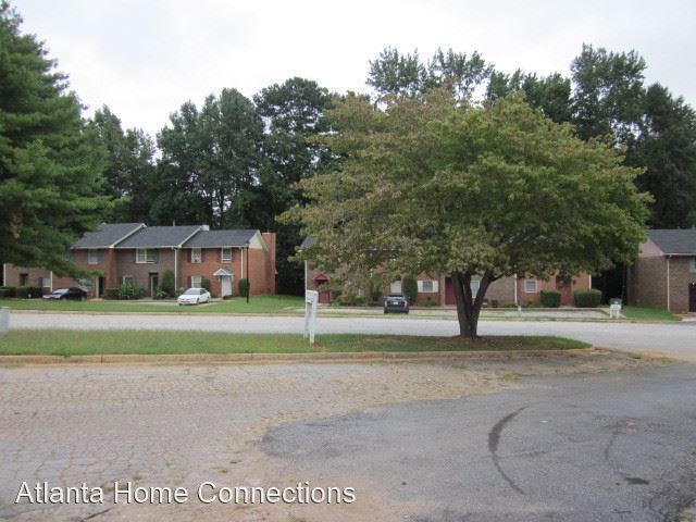 Building Photo - 3 br, 2.5 bath House - 4560 Golf Vista Circle
