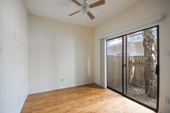 Building Photo - 2815 Rio Grande St