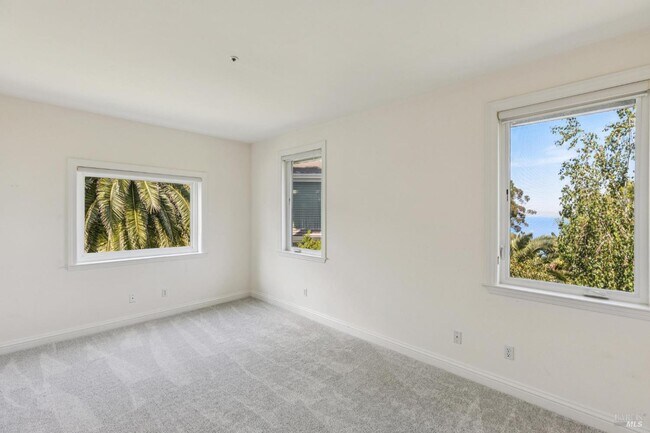 Building Photo - 32 Marin Bay Park Ct