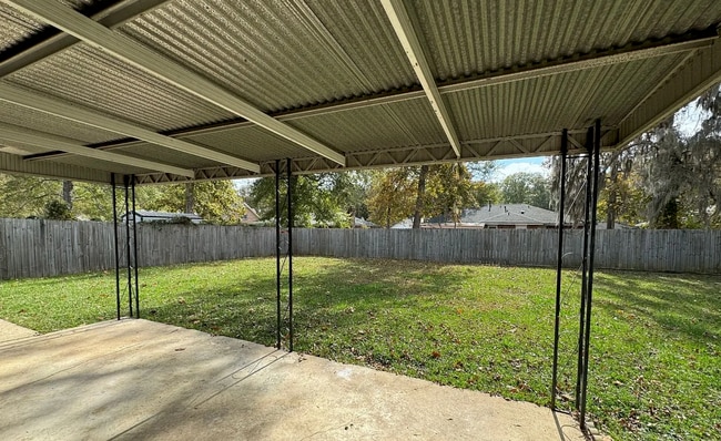 Building Photo - 654 Mayflower Dr