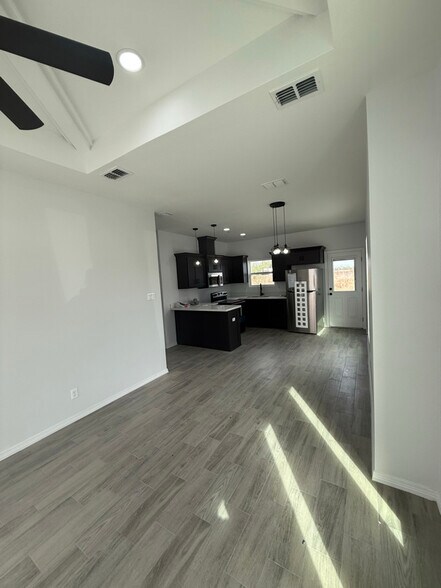 Building Photo - 1409 S Michigan St