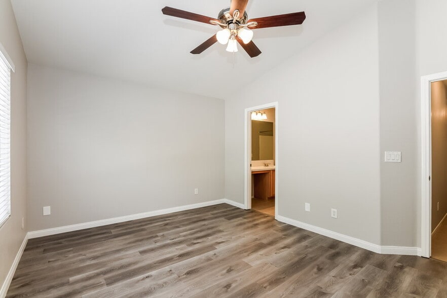 Building Photo - 6743 Bison Creek St