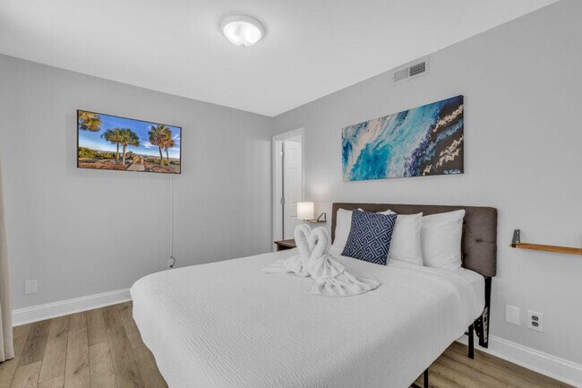 Building Photo - 4314 S Ocean Blvd