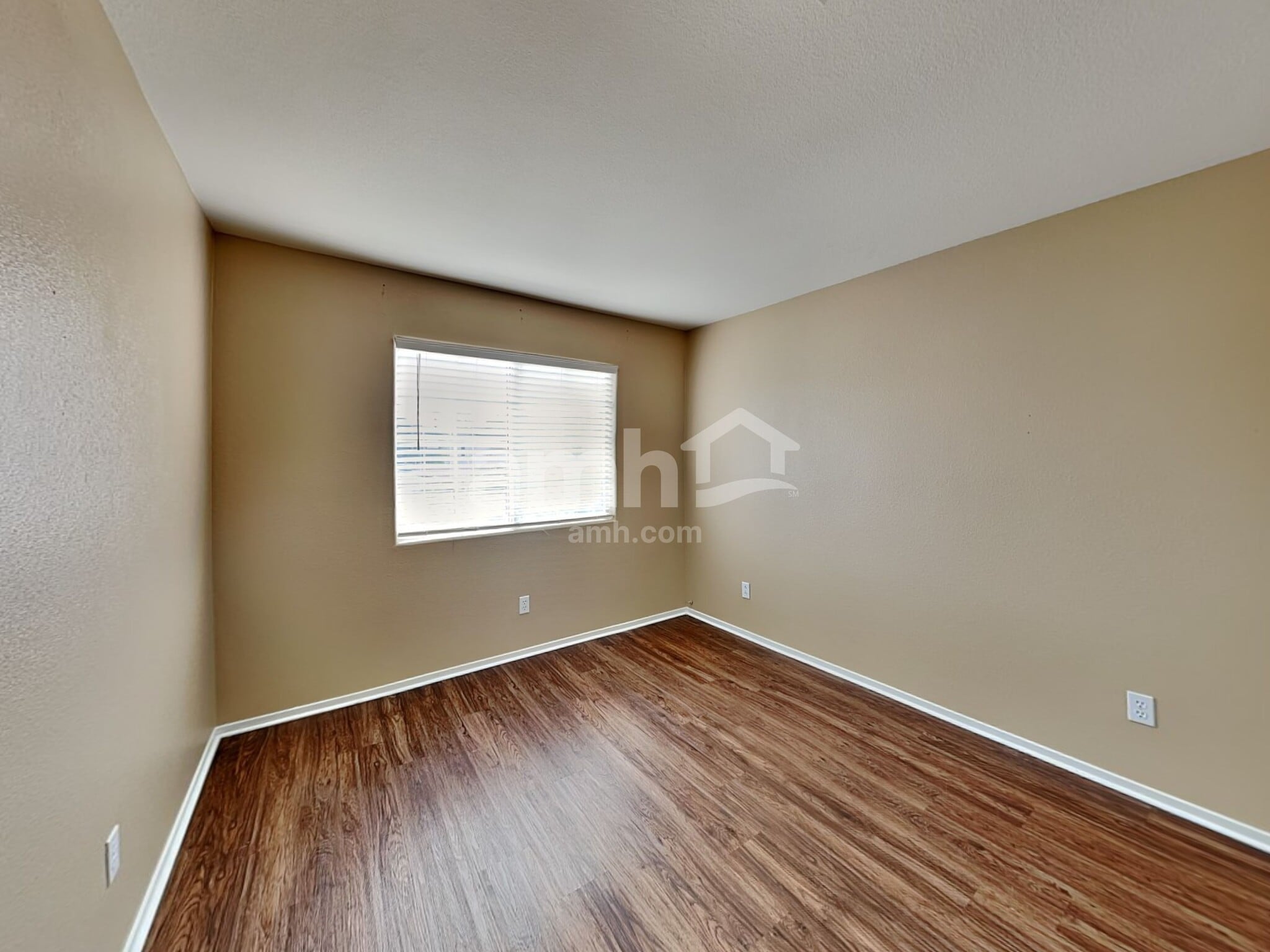 Building Photo - 7400 Fencerow St