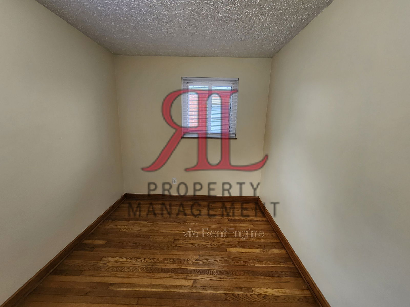 Building Photo - 156 Collingwood Ave