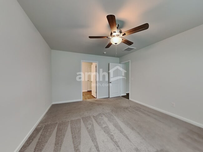 Building Photo - 118 Tobago Cir