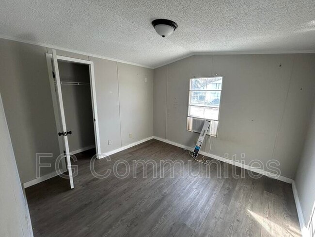 Building Photo - 1754 Zion Rd