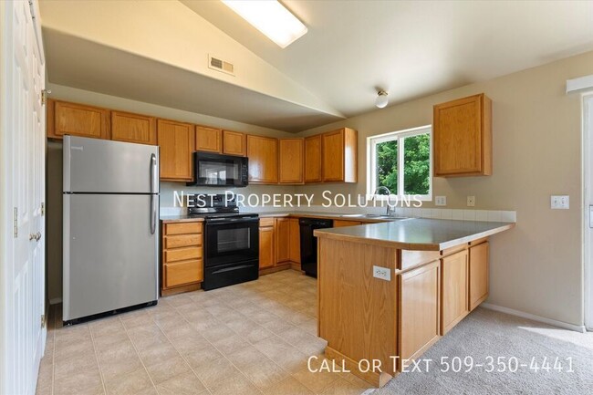 Building Photo - 1613 Pirate Ln