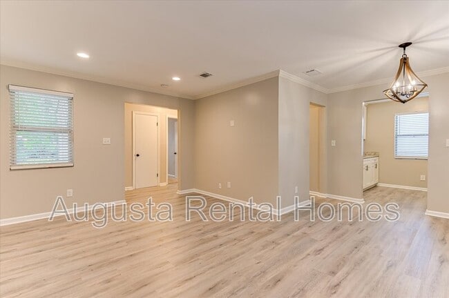 Building Photo - 1404 Johns Rd