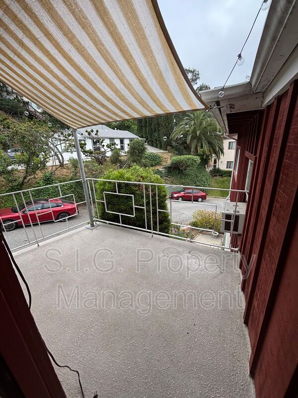 Building Photo - 811 Reeves Pl
