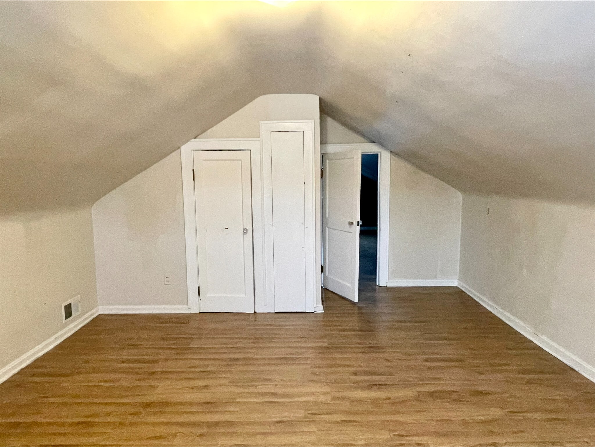 Building Photo - 995 Nevin St