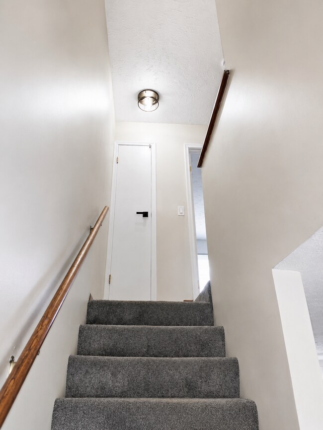 Building Photo - 7401 Ames Cir