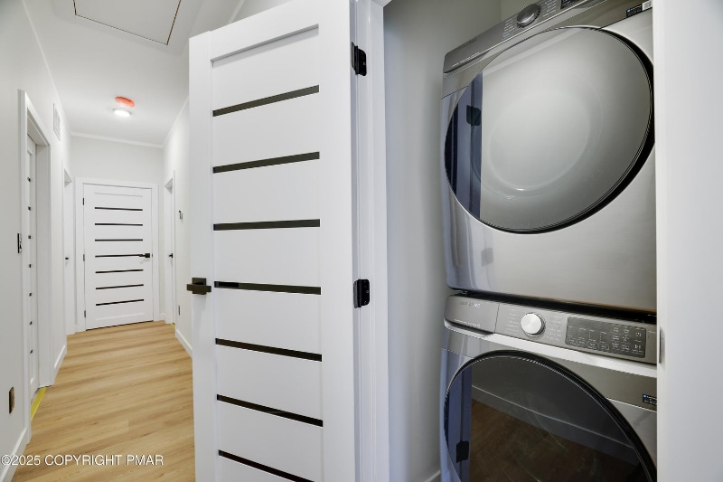 Building Photo - 1540 Lake Ln