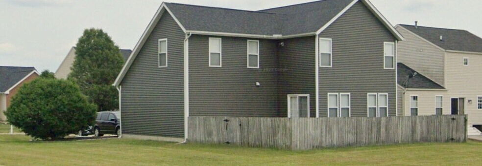 Building Photo - 5402 Fountain Cir