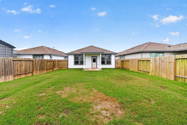 Building Photo - 8006 Barret Travis Ct