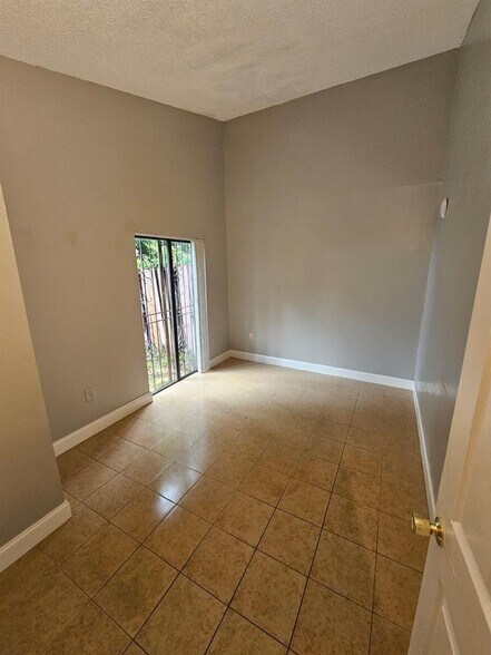 Building Photo - 4552 NW 185th St
