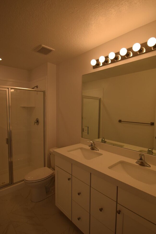 Building Photo - Charming 3 Bed 2.5 Bath Townhome in Murray!!!