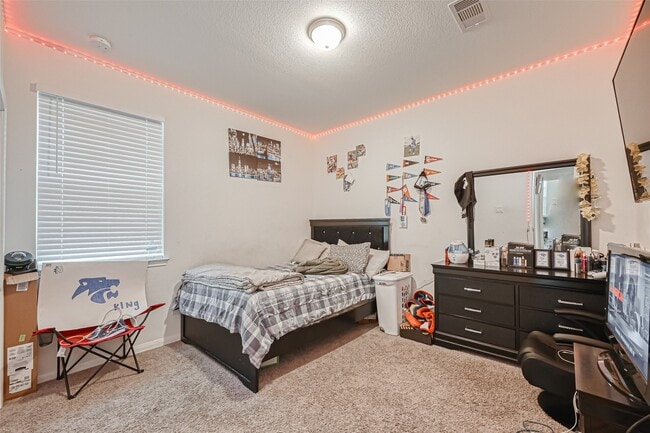 Building Photo - 9435 Klein Ln