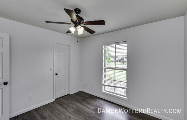 Building Photo - 107 Emery Drive