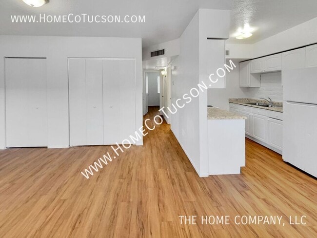 Building Photo - 2511 N Fontana Ave
