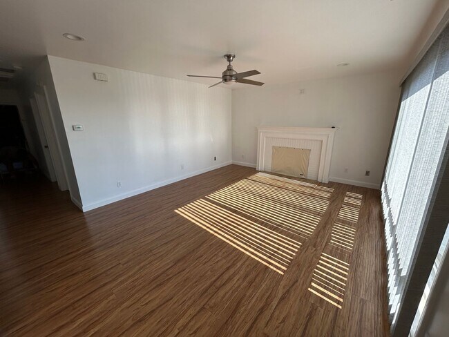 Building Photo - 3 Bed 2 Bath with Great Views in San Leand...
