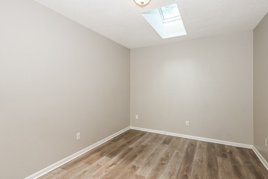 Building Photo - 8563 Goldeneye Ln