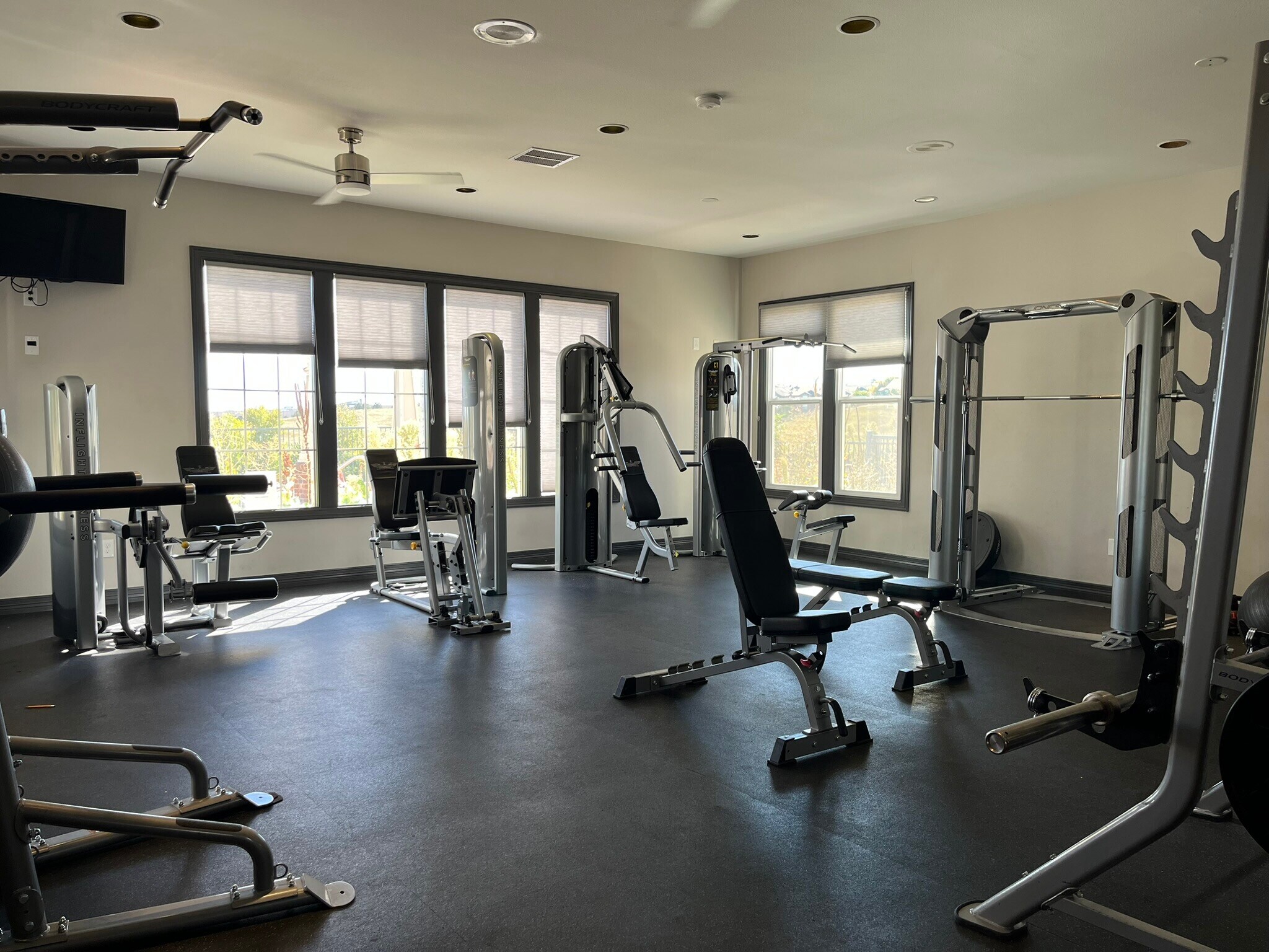 Building Photo - 2085 Eagle Ave