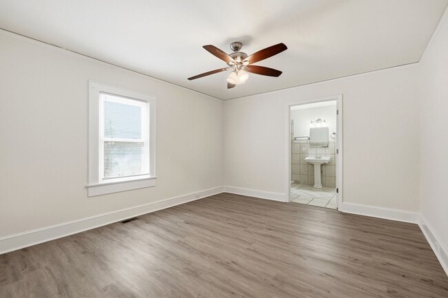 Building Photo - Fully Remodeled Home in the Heart of Belmont
