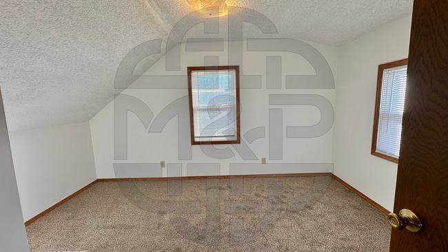 Building Photo - 130 W 10th St