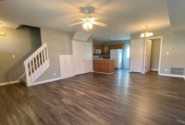 Building Photo - 101 Somerset Ct